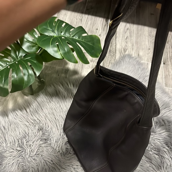 Coach leather  purse - Picture 5 of 17